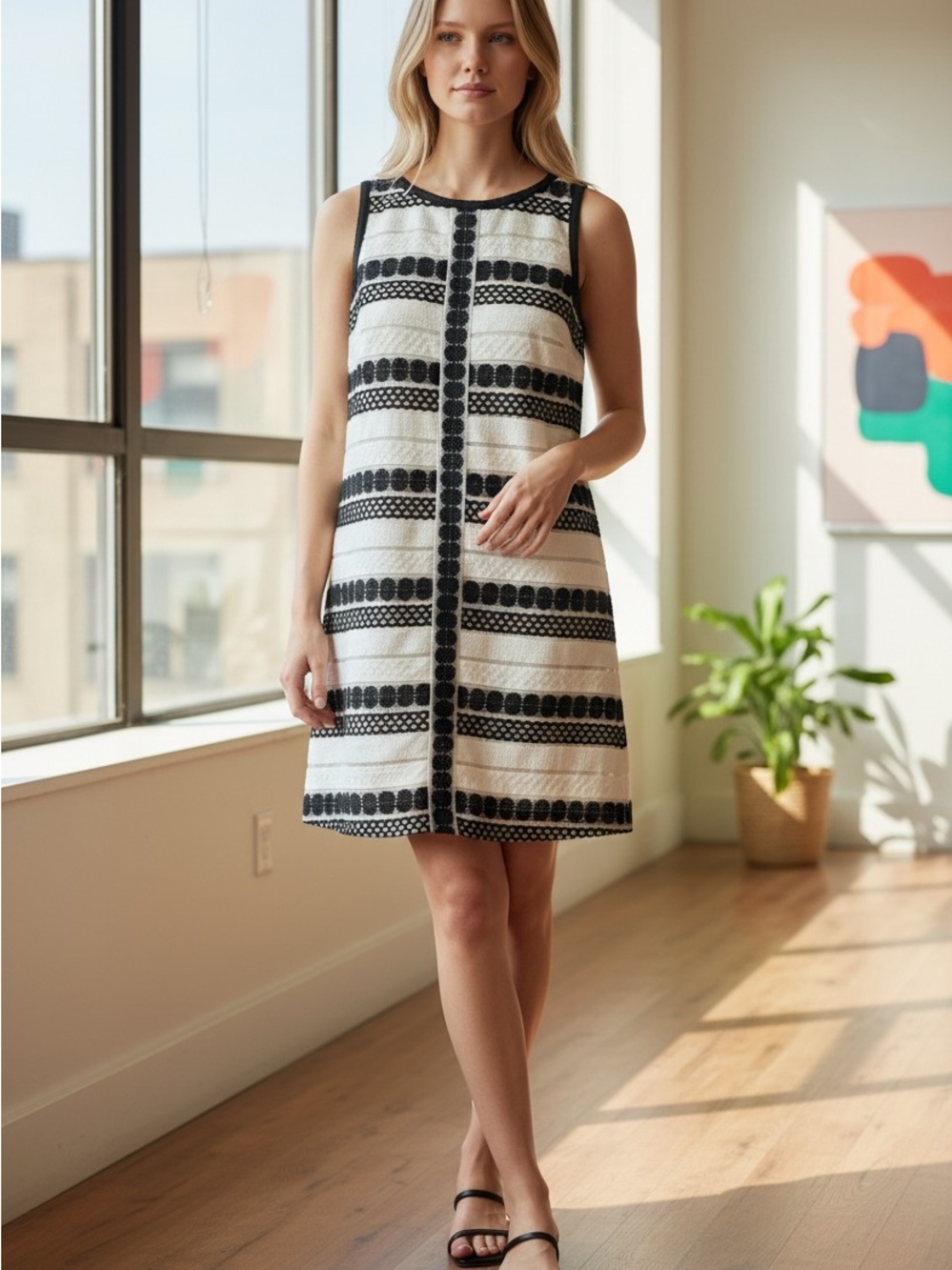 105 Studio M Black & White Sleeveless Shift Mini Dress